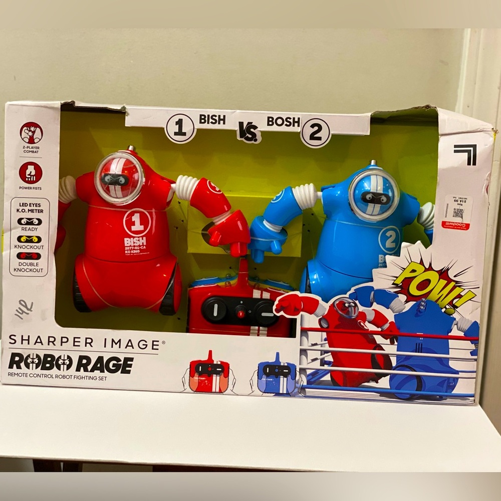 ROBO RAGE, Sharper Image. Remote control robot fighting set. New in Box.